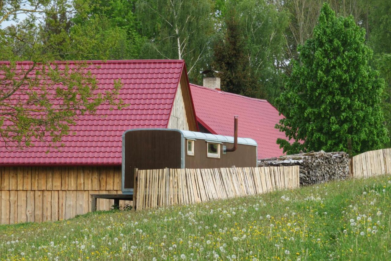 Maringotka Na Samote Na Kozi Farme Hotel Pobezovice Bagian luar foto